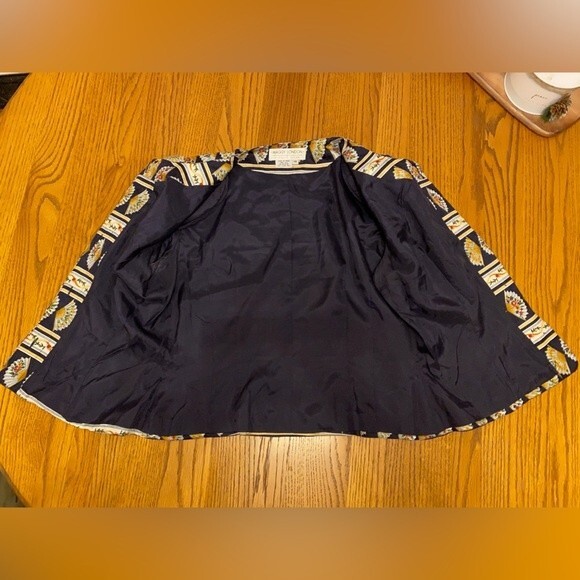 Maggy London Vintage 100% Silk Fan Pattern Skirt and Buttoned Top Set - Picture 5 of 16